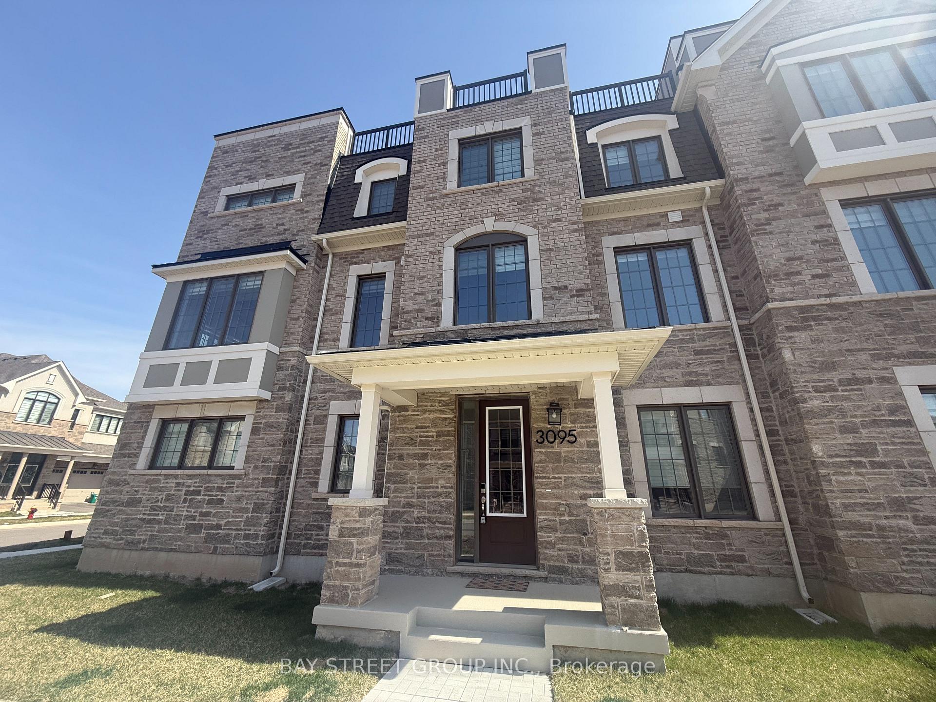 Front of 3095 Travertine Dr