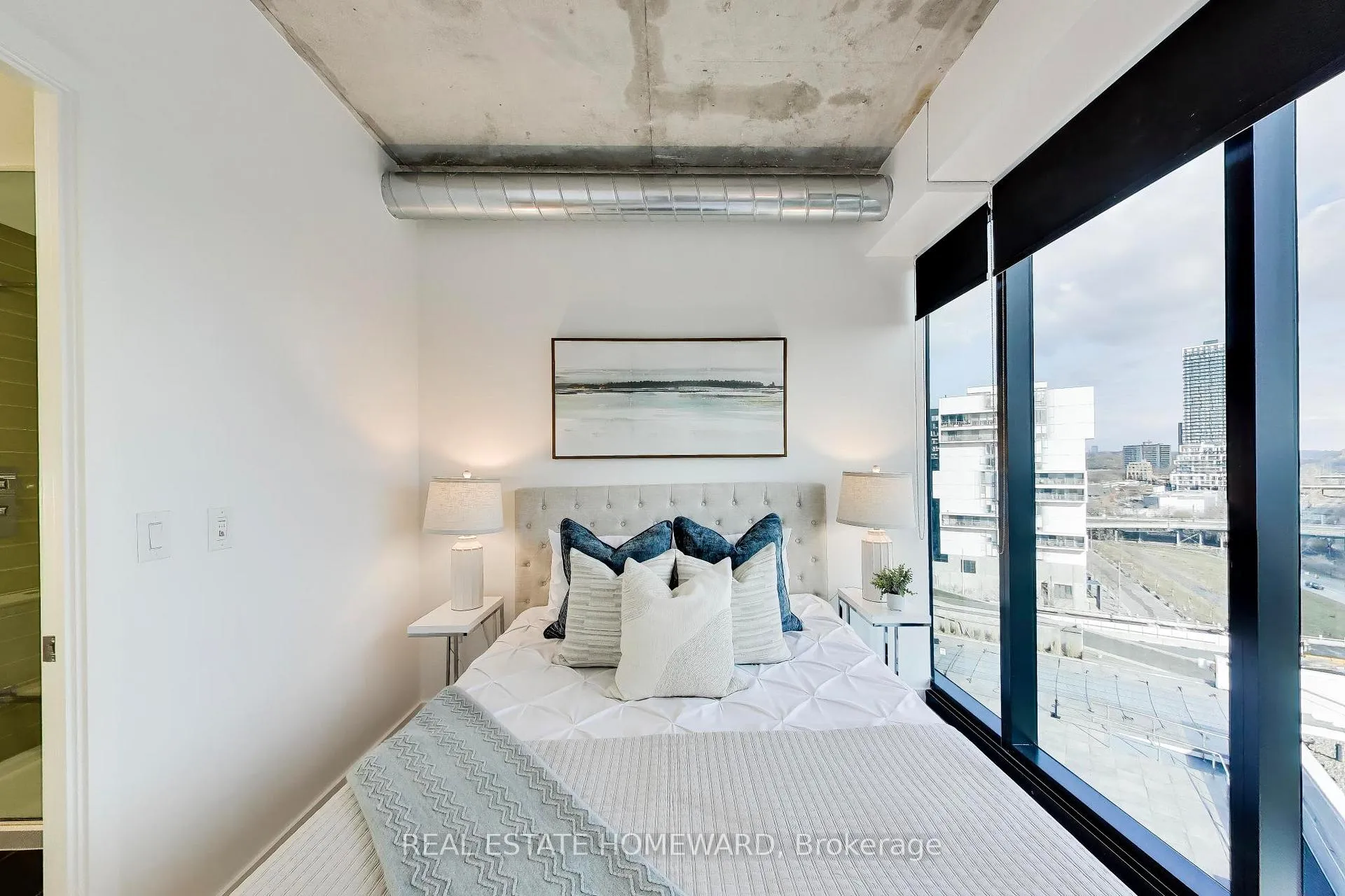Photo 6 of Unit 1011, 170 Bayview Avenue, Toronto, Moss Park — HOMEH