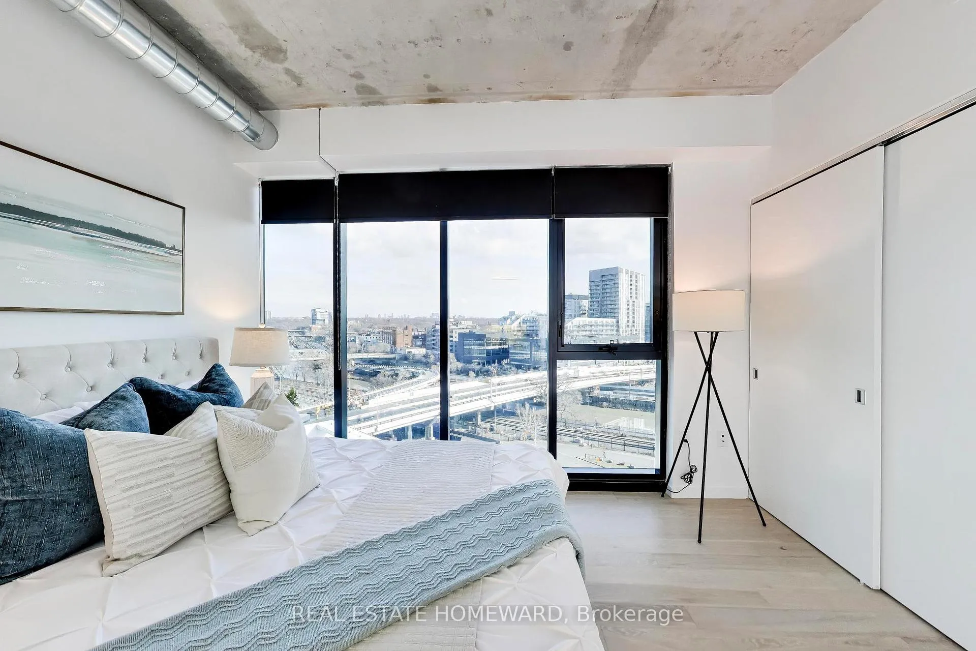 Photo 7 of Unit 1011, 170 Bayview Avenue, Toronto, Moss Park — HOMEH