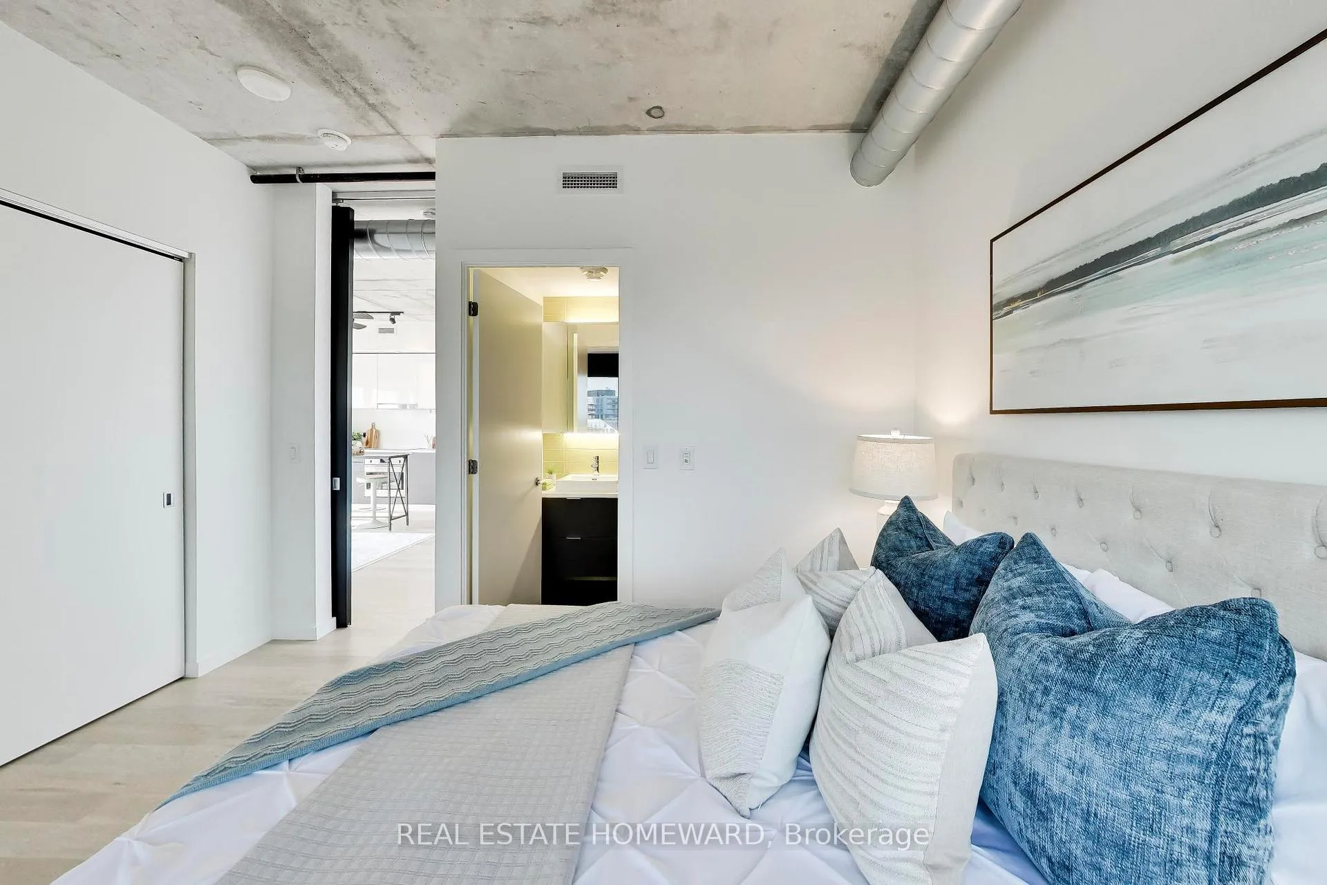 Photo 8 of Unit 1011, 170 Bayview Avenue, Toronto, Moss Park — HOMEH