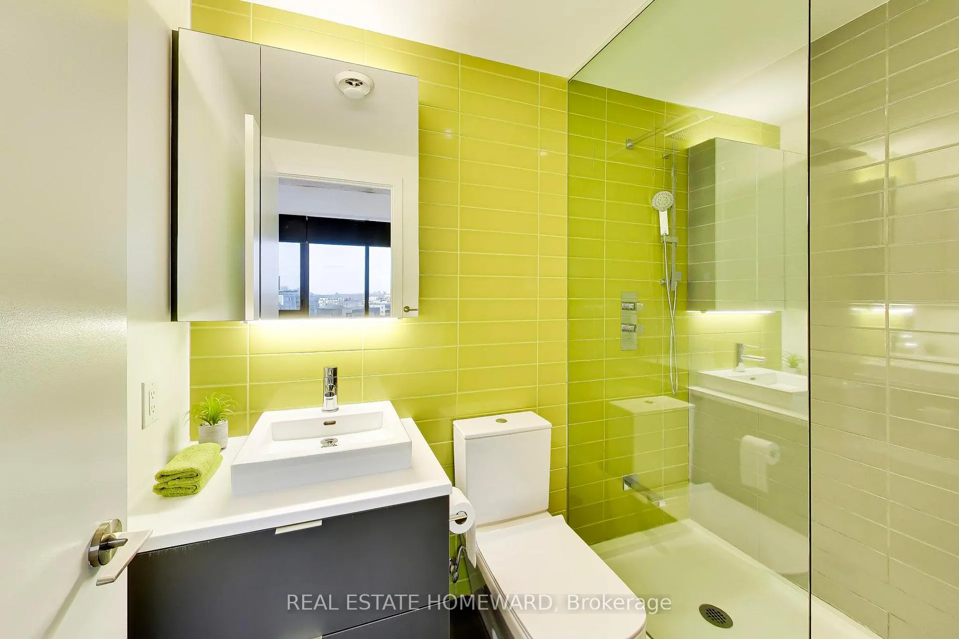 Photo 10 of Unit 1011, 170 Bayview Avenue, Toronto, Moss Park — HOMEH