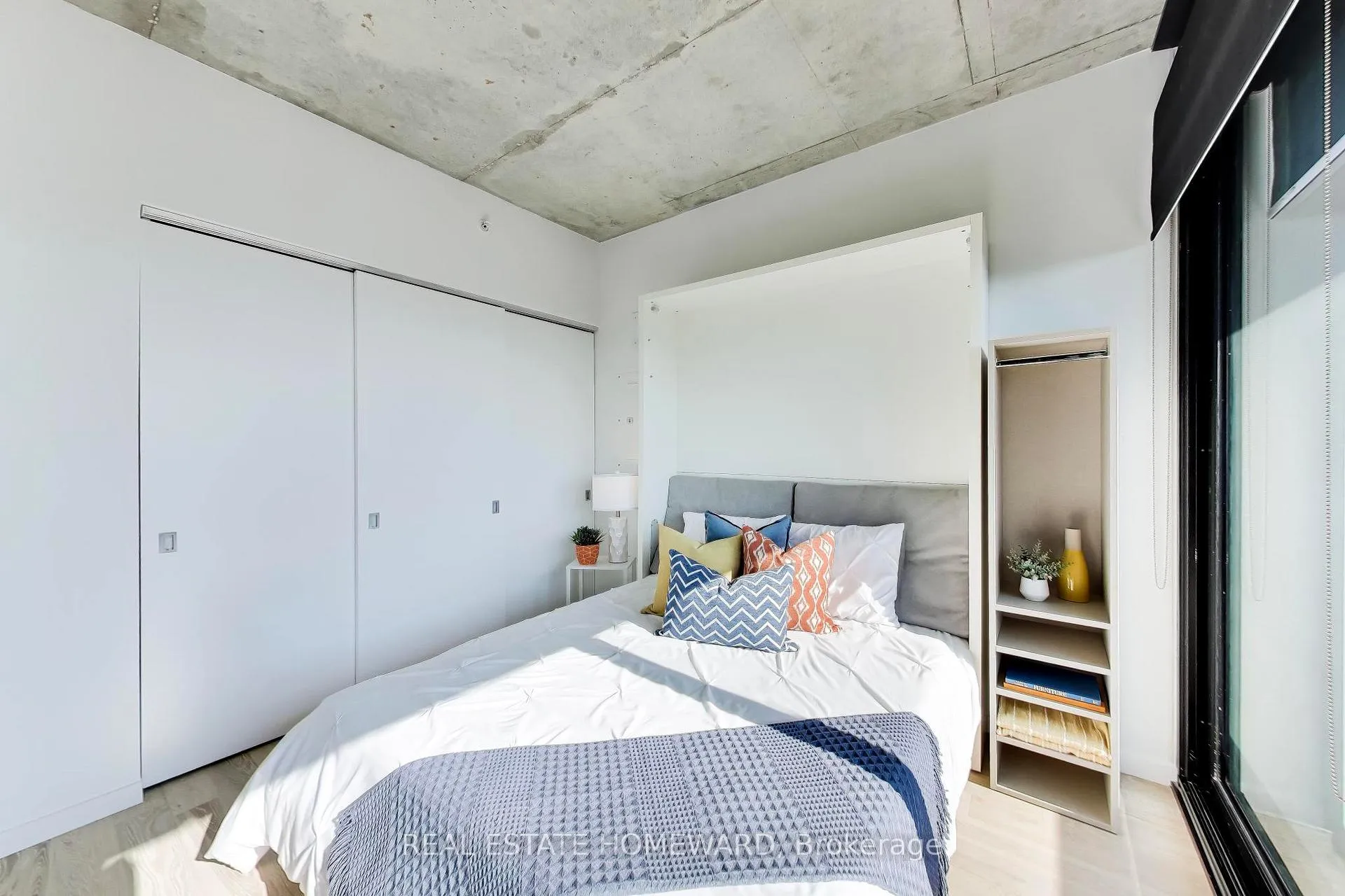 Photo 11 of Unit 1011, 170 Bayview Avenue, Toronto, Moss Park — HOMEH