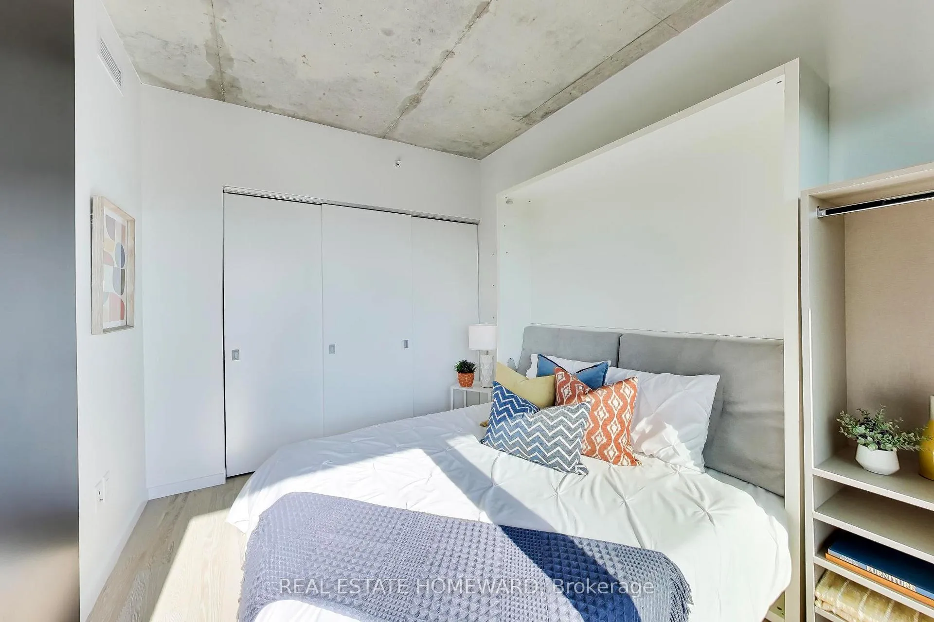 Photo 12 of Unit 1011, 170 Bayview Avenue, Toronto, Moss Park — HOMEH