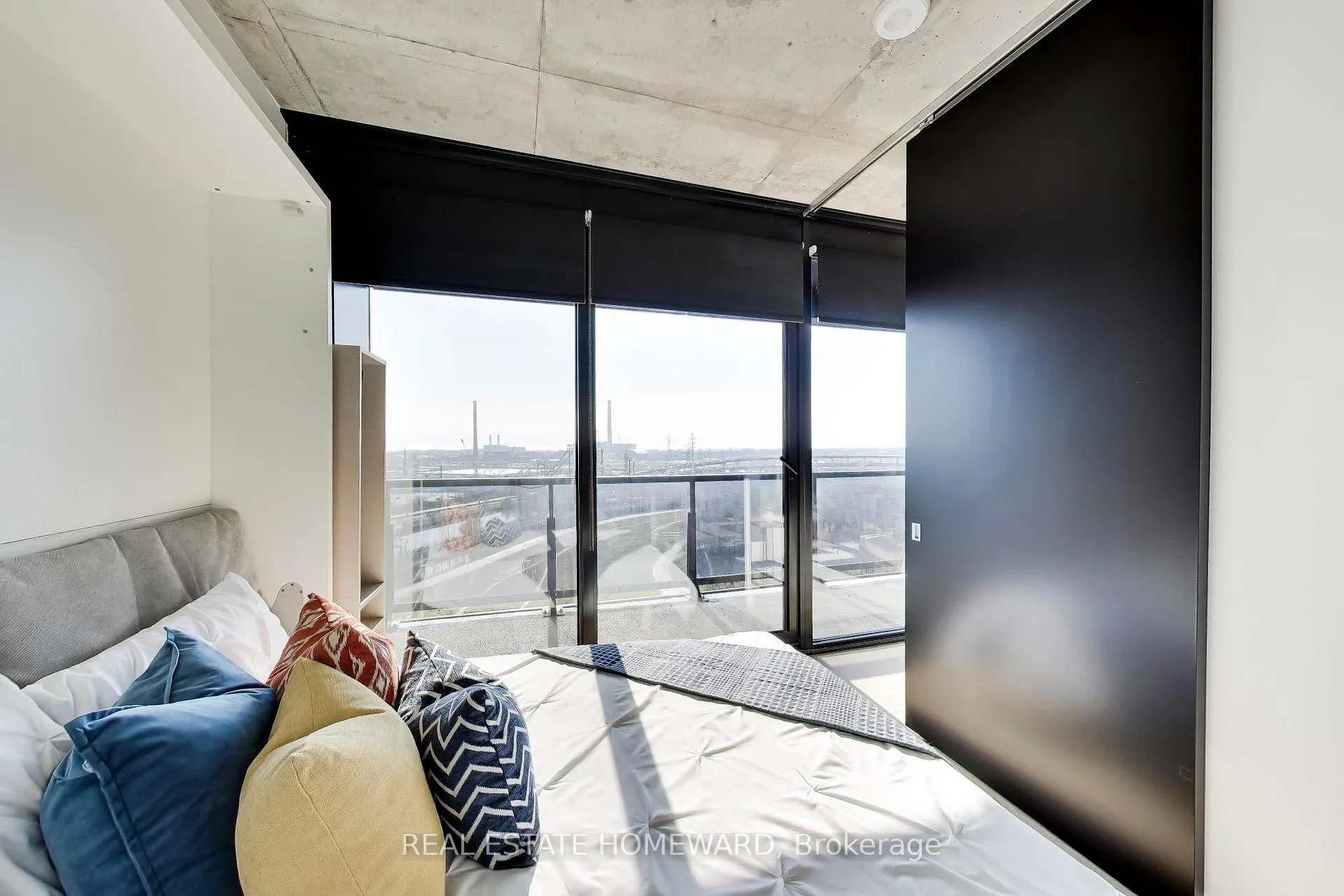 Photo 13 of Unit 1011, 170 Bayview Avenue, Toronto, Moss Park — HOMEH