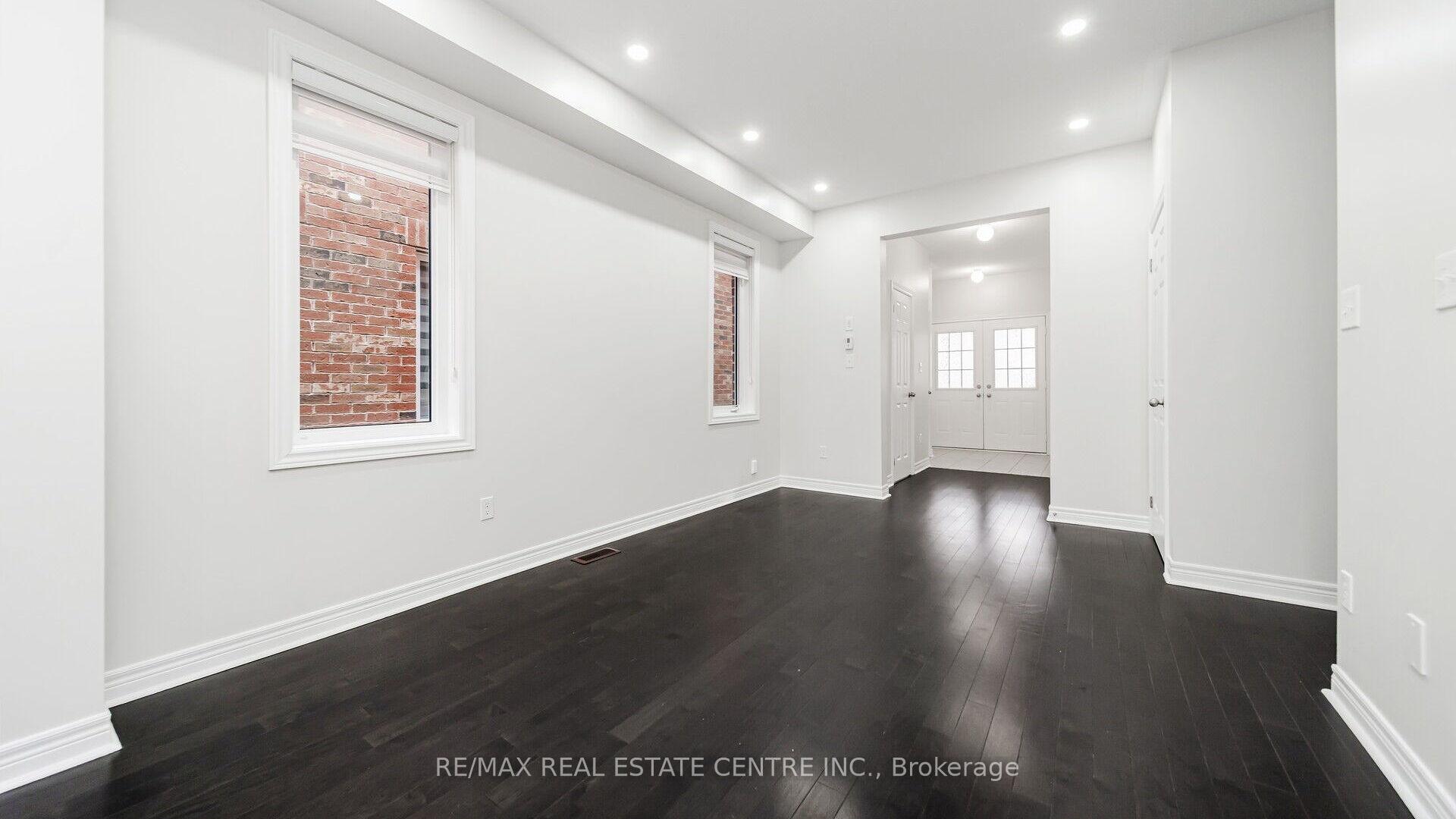 Photo 14 of 510 Downes Jackson Heights, Milton, Harrison — HOMEH