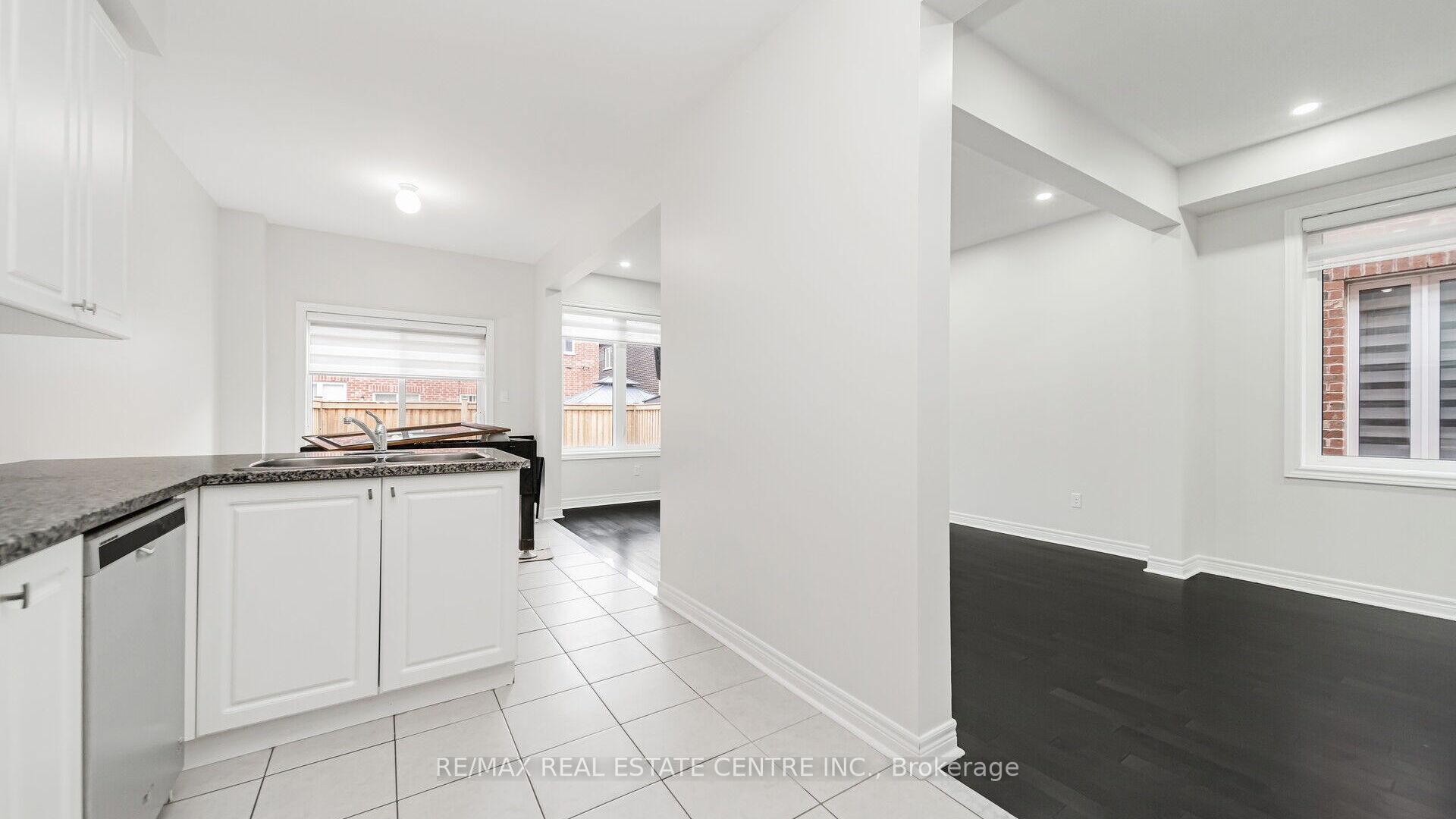 Photo 19 of 510 Downes Jackson Heights, Milton, Harrison — HOMEH