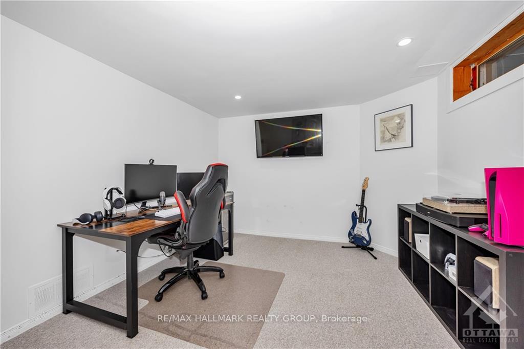 Photo 6 of 75 Saddlehorn Crescent, Ottawa, Kanata - Bridlewood — HOMEH