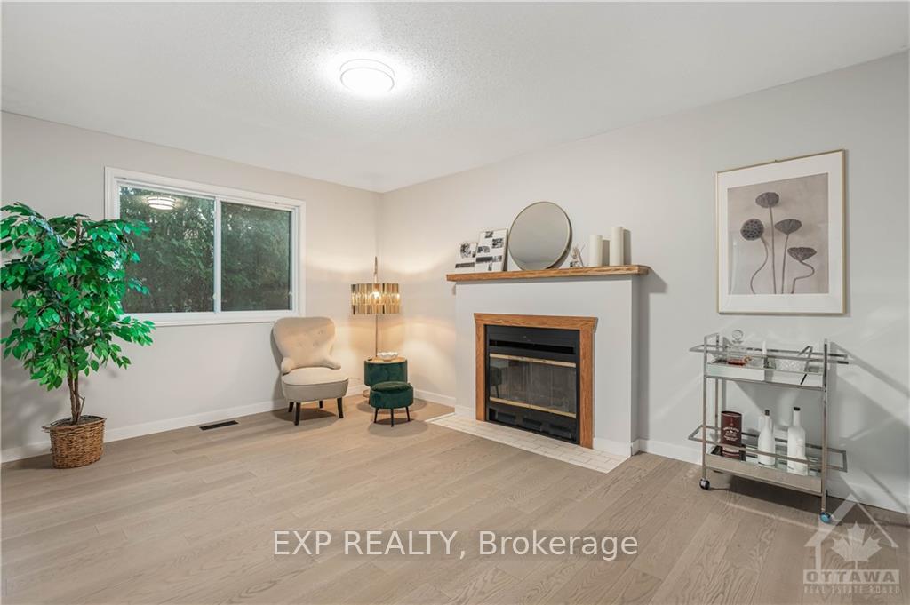 Photo 5 of 437 Pickford Drive, Ottawa, Kanata - Katimavik — HOMEH