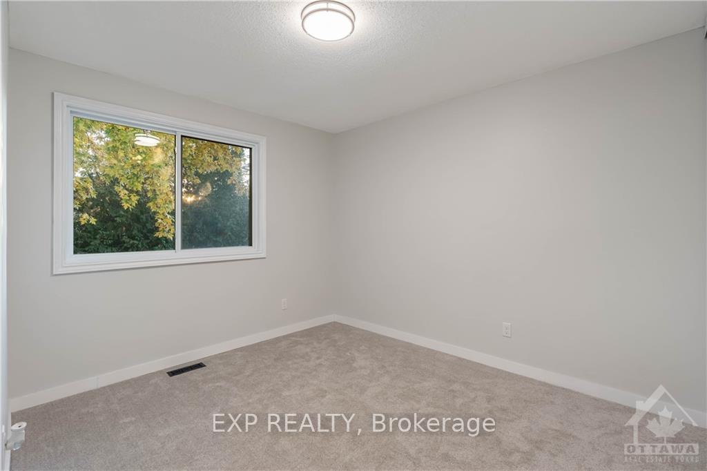 Photo 10 of 437 Pickford Drive, Ottawa, Kanata - Katimavik — HOMEH