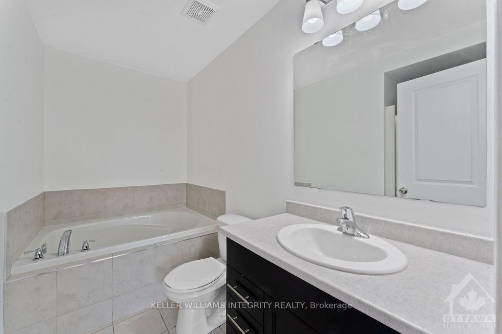 Photo 21 of 111 Westphalian Avenue, Ottawa, Kanata - Emerald Meadows/Trailwest — HOMEH