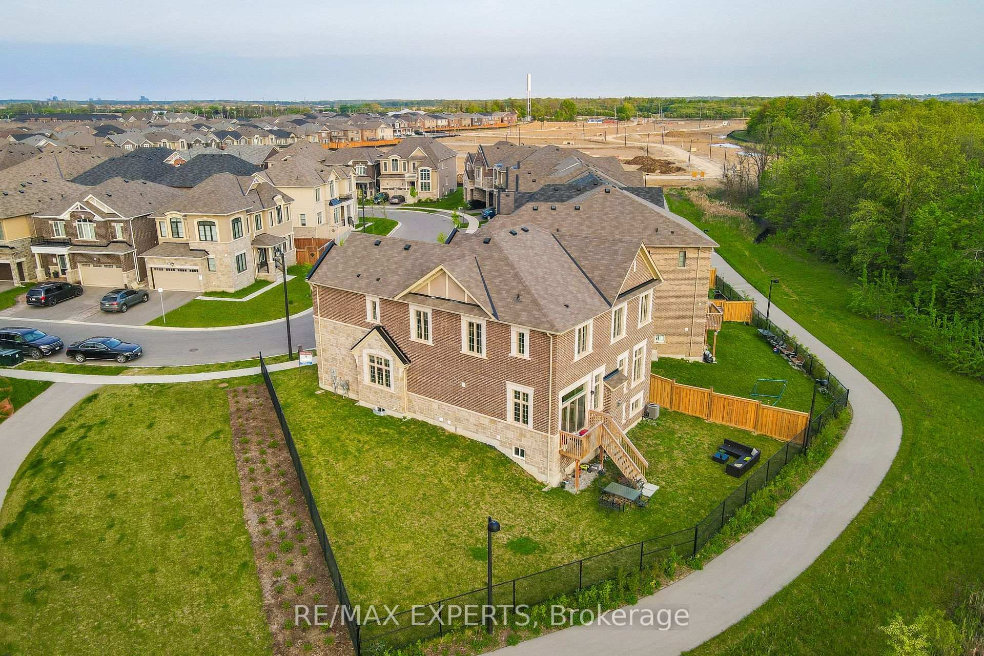 Photo 39 of 829 Magnolia Terrace, Milton, Cobban — HOMEH