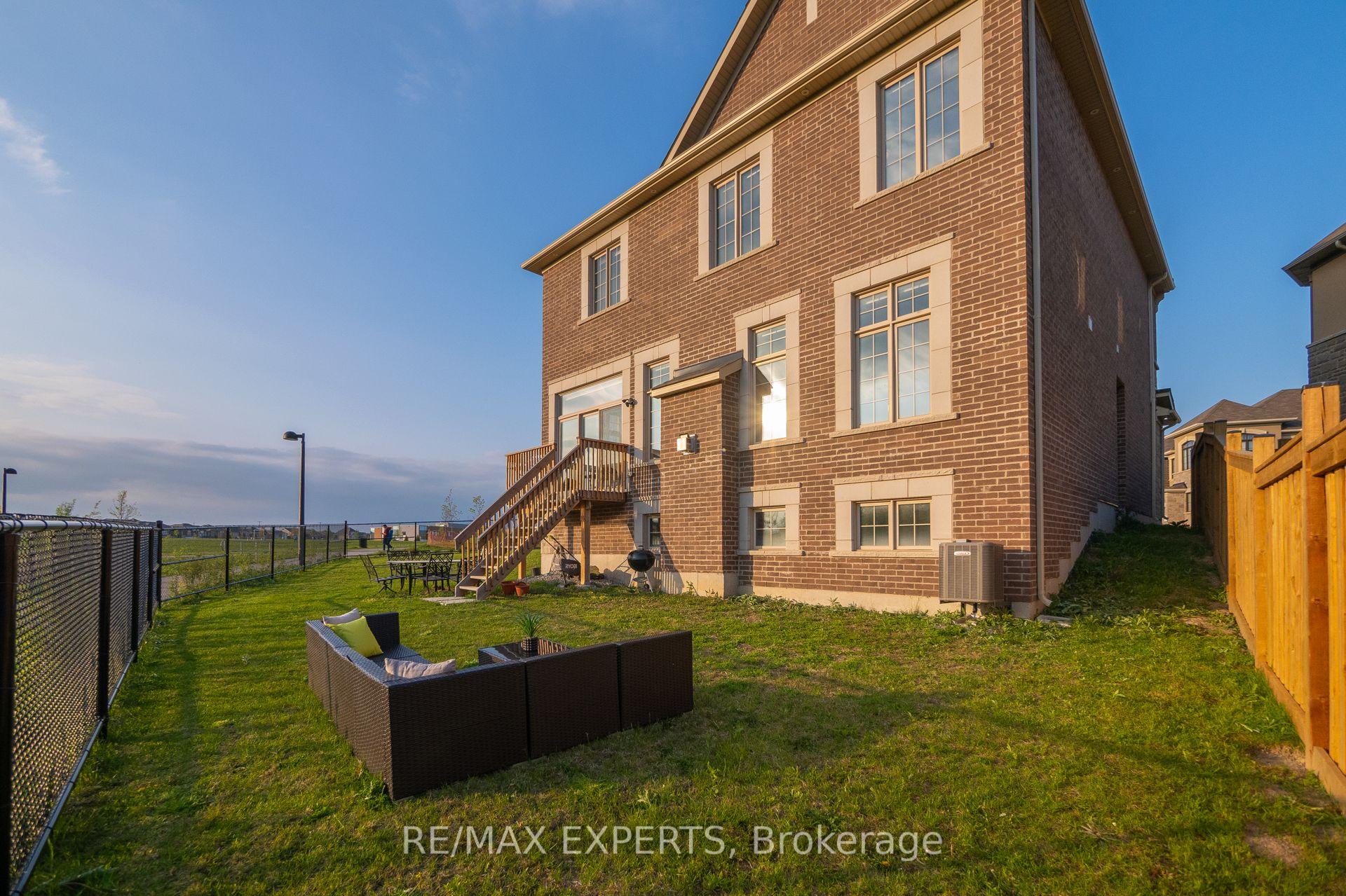 Photo 40 of 829 Magnolia Terrace, Milton, Cobban — HOMEH