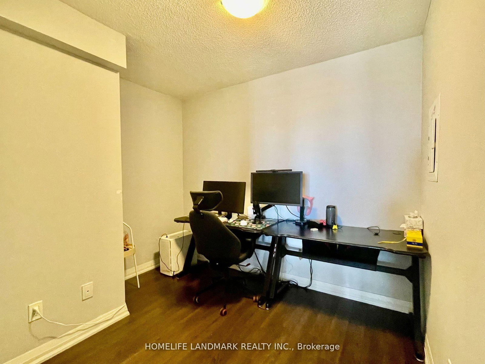 Photo 9 of Unit 2406, 30 Meadowglen Pl, Scarborough, Woburn — HOMEH