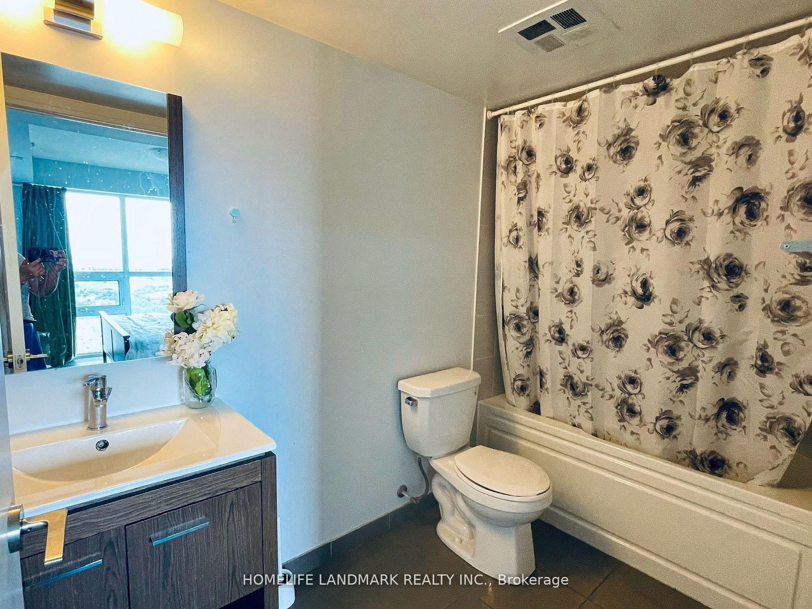 Photo 6 of Unit 2406, 30 Meadowglen Pl, Scarborough, Woburn — HOMEH