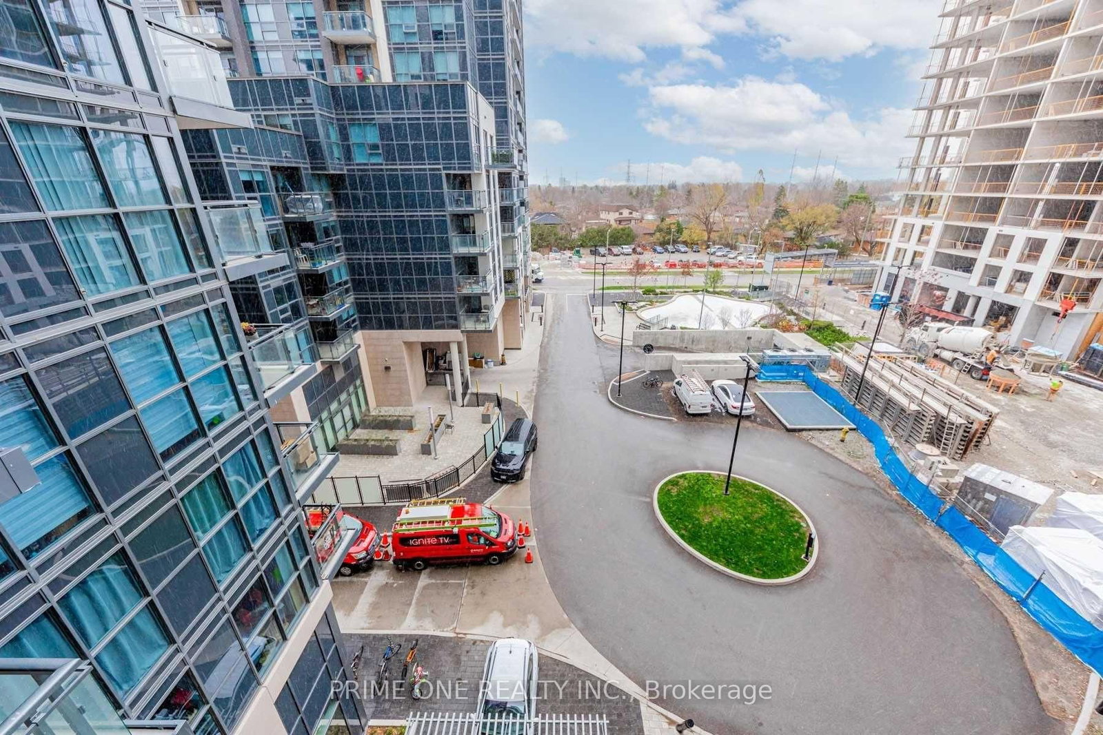 Photo 2 of Unit 618, 30 Meadowglen Pl, Scarborough, Woburn — HOMEH