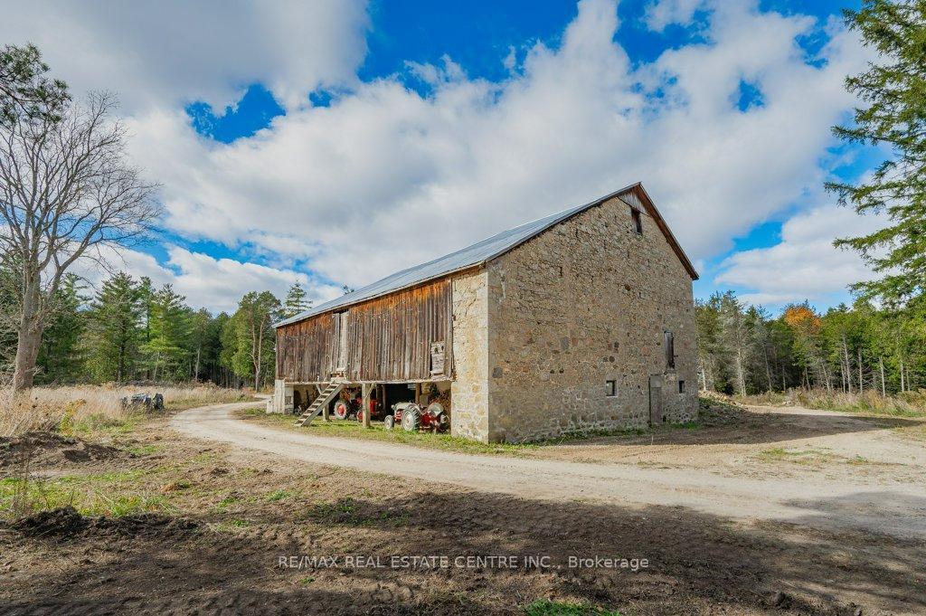 Photo 5 of 13567 2nd Line, Milton, Rural Milton West — HOMEH