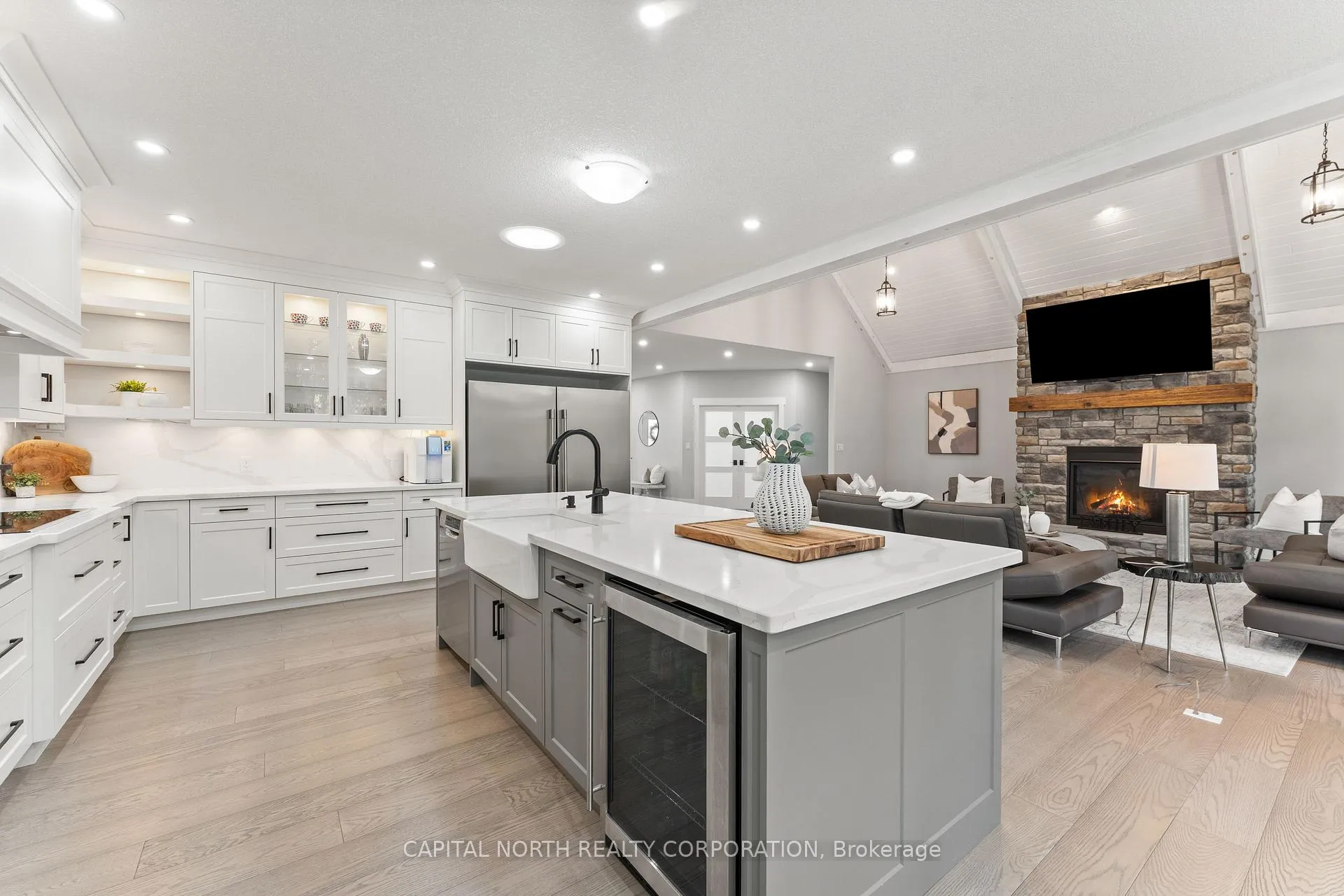 Photo 13 of 3496 Crescent Harbour Road, Innisfil, Rural Innisfil — HOMEH