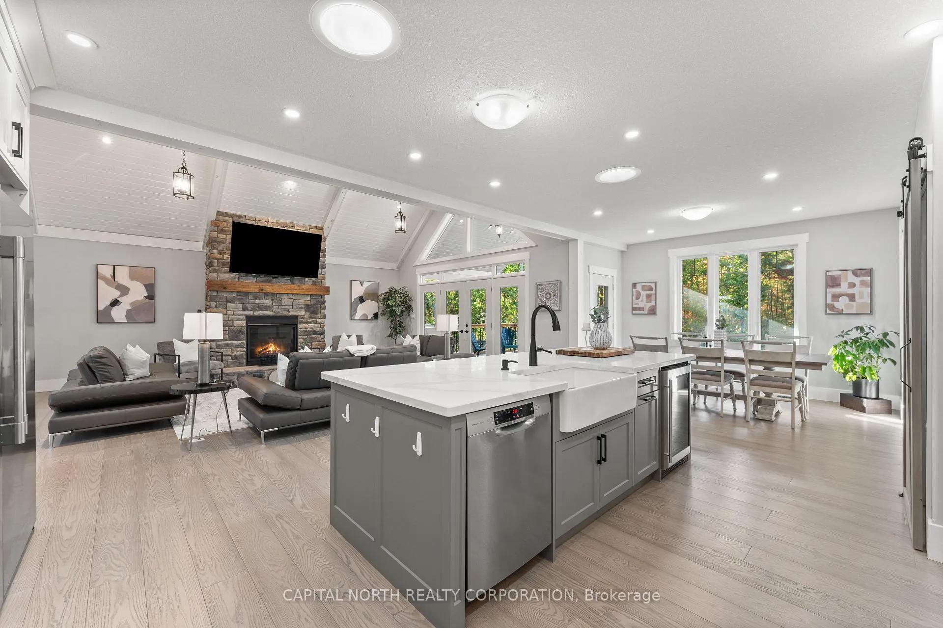 Photo 14 of 3496 Crescent Harbour Road, Innisfil, Rural Innisfil — HOMEH
