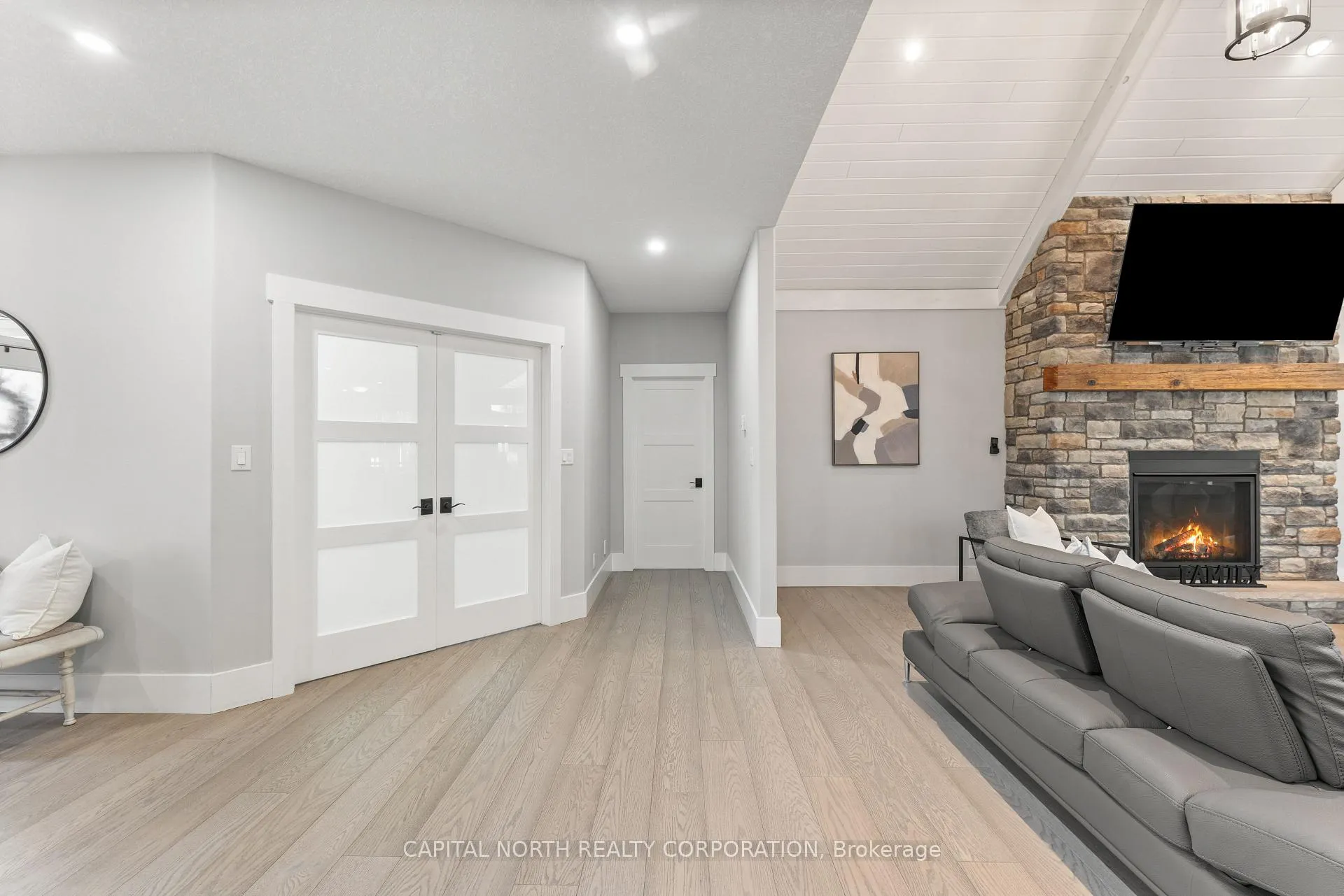 Photo 24 of 3496 Crescent Harbour Road, Innisfil, Rural Innisfil — HOMEH