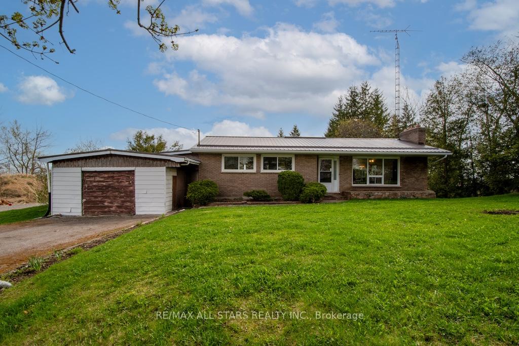 Front of 2208 Little Britain Road