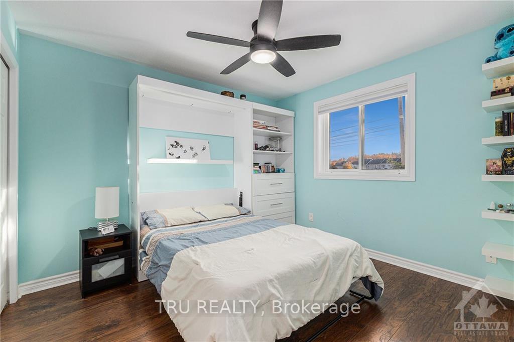Photo 10 of 17 Newcastle Avenue, Ottawa, Kanata - Morgan's Grant/South March — HOMEH