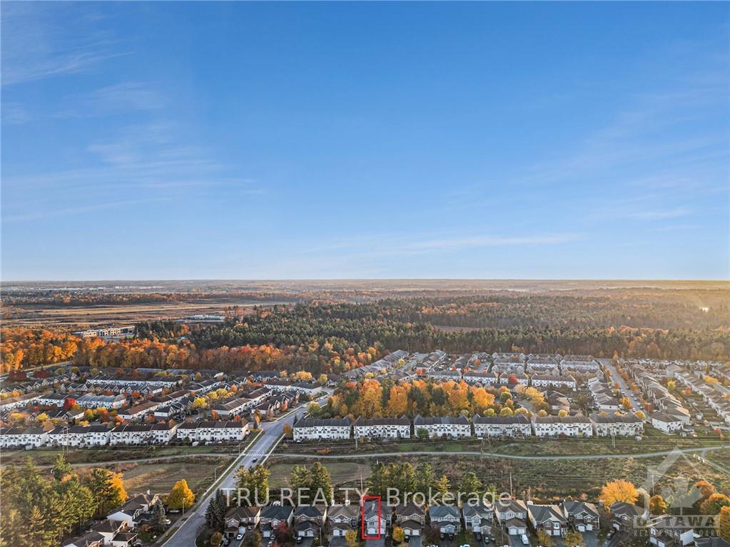 Photo 14 of 17 Newcastle Avenue, Ottawa, Kanata - Morgan's Grant/South March — HOMEH
