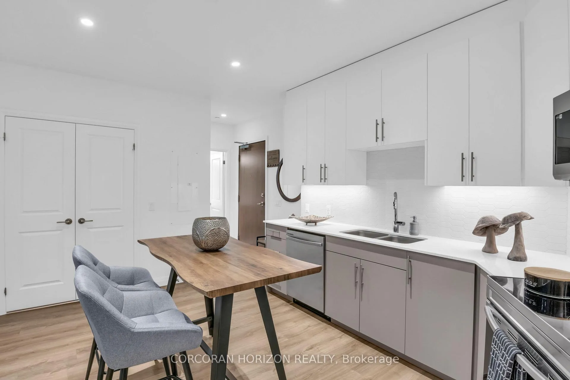 Photo 2 of Unit 507, 525 New Dundee Road, Kitchener — HOMEH