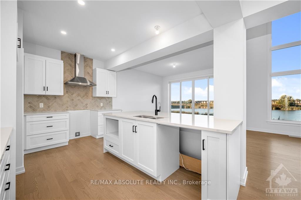 Photo 7 of 142 Boulonnais Grove, Ottawa, Kanata - Emerald Meadows/Trailwest — HOMEH
