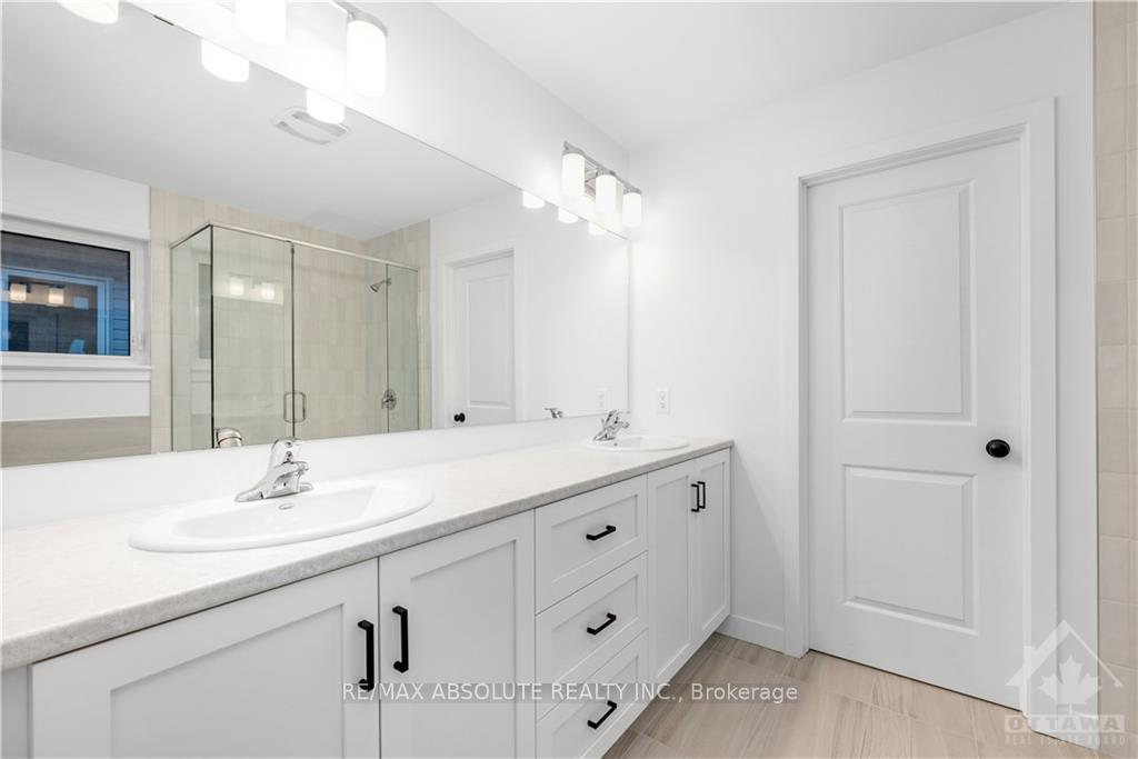 Photo 15 of 142 Boulonnais Grove, Ottawa, Kanata - Emerald Meadows/Trailwest — HOMEH
