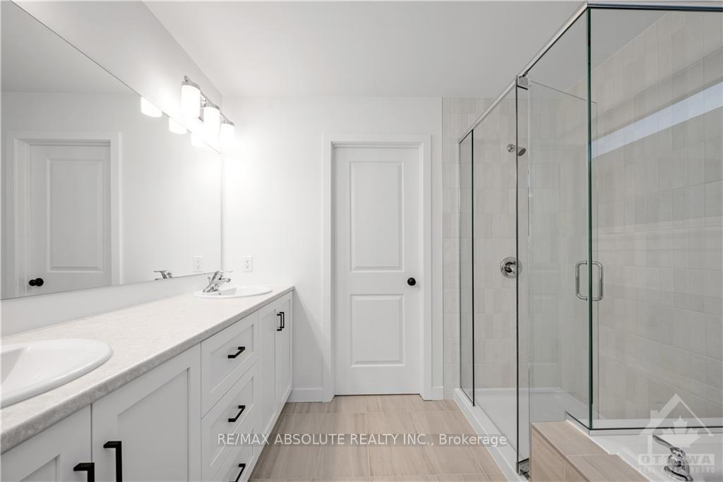 Photo 16 of 142 Boulonnais Grove, Ottawa, Kanata - Emerald Meadows/Trailwest — HOMEH