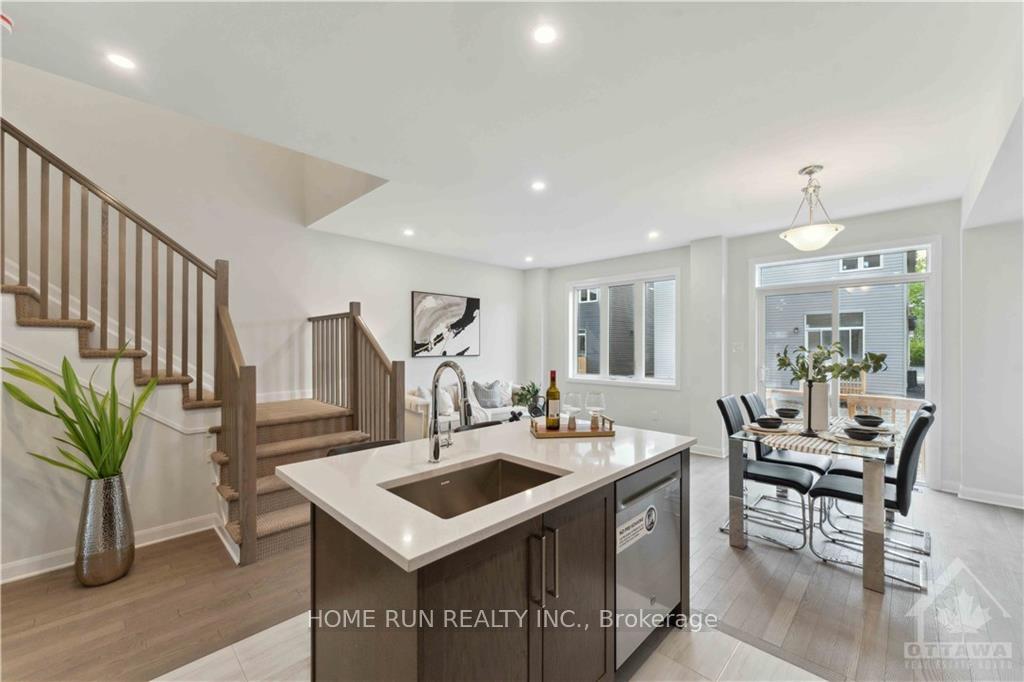 Photo 3 of 429 Silicon Way, Ottawa, Kanata - Morgan's Grant/South March — HOMEH