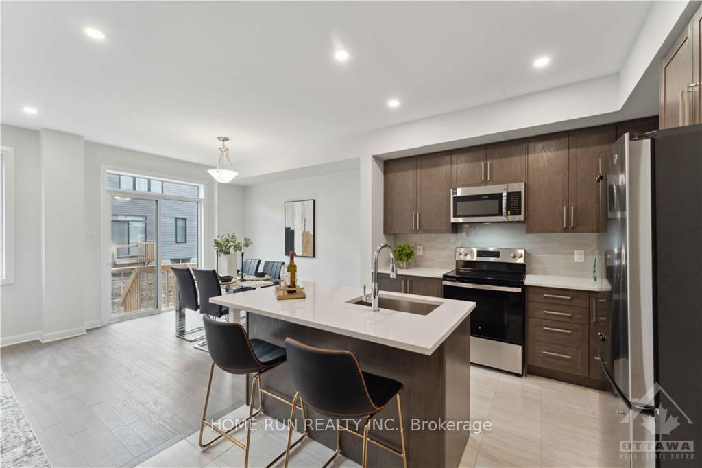 Photo 4 of 429 Silicon Way, Ottawa, Kanata - Morgan's Grant/South March — HOMEH
