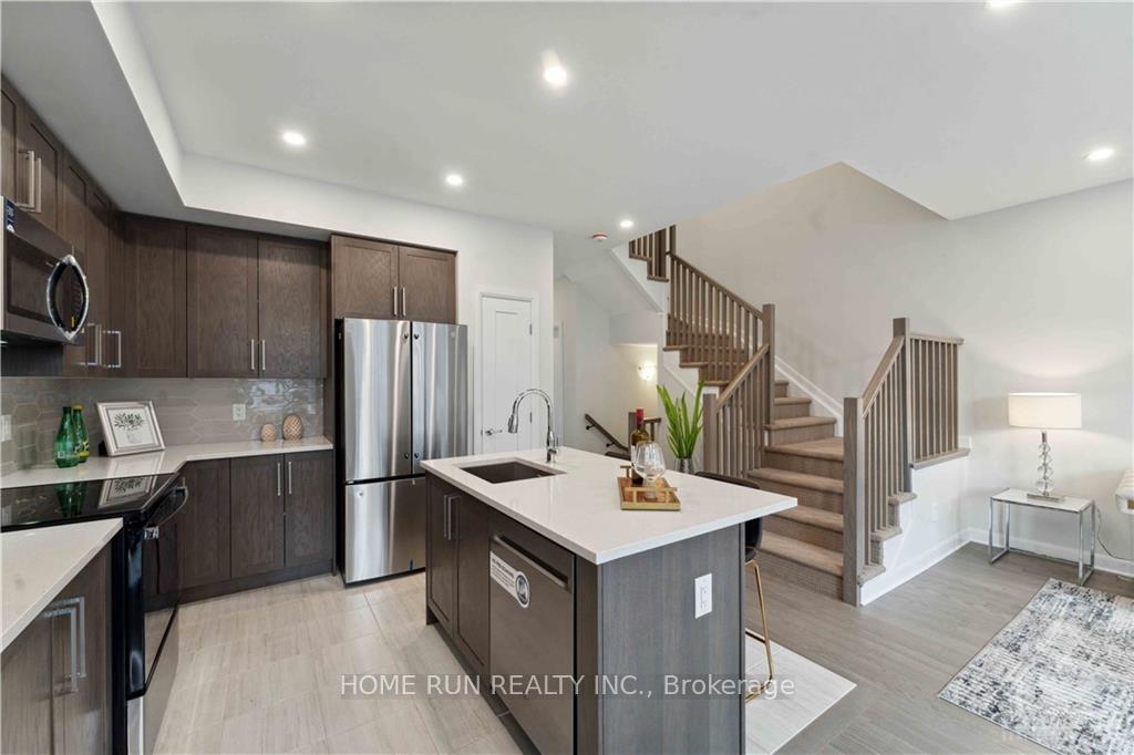 Photo 5 of 429 Silicon Way, Ottawa, Kanata - Morgan's Grant/South March — HOMEH