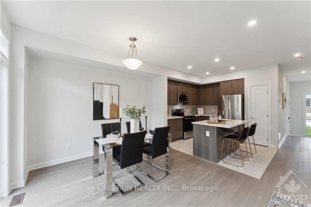 Photo 7 of 429 Silicon Way, Ottawa, Kanata - Morgan's Grant/South March — HOMEH