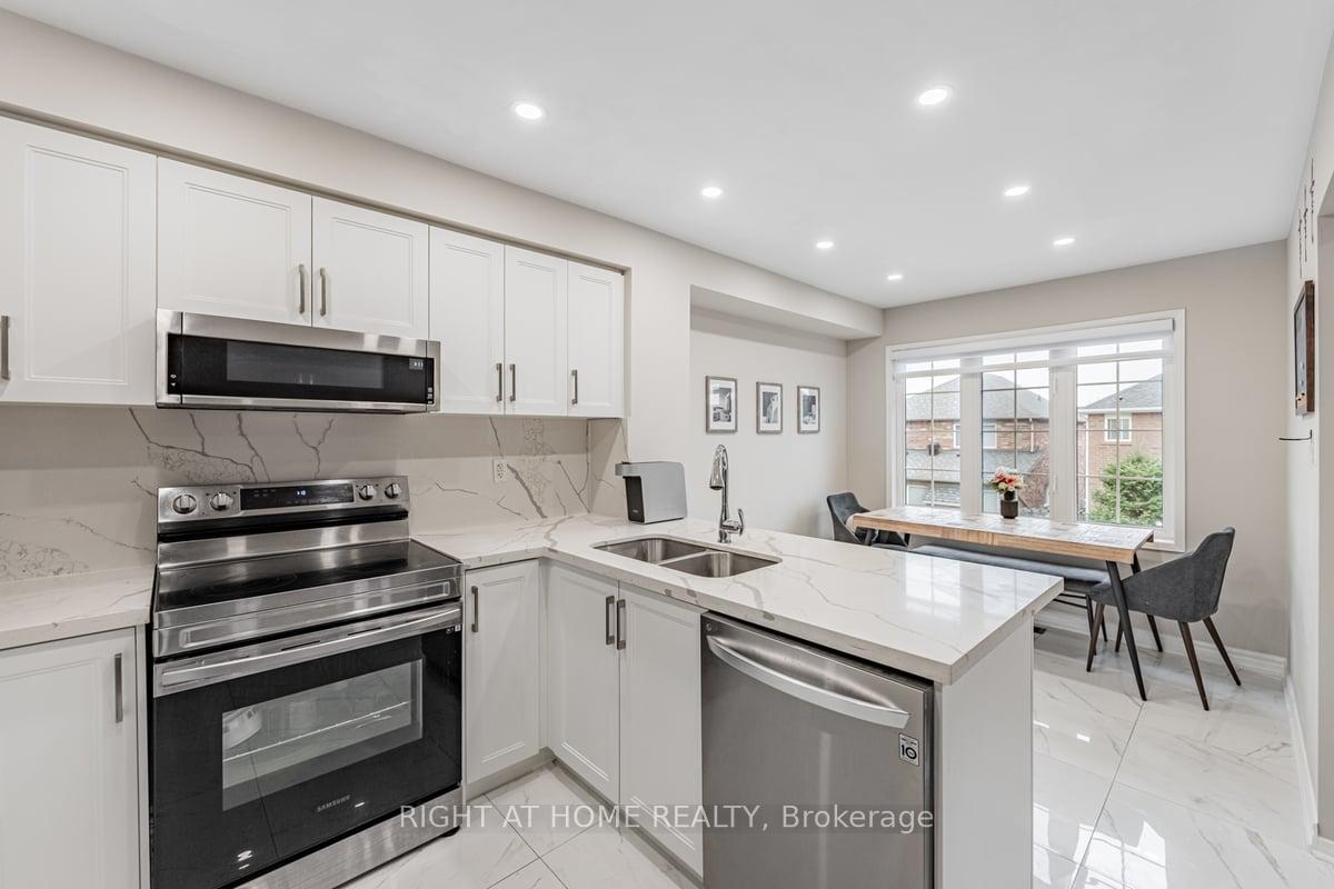 Photo 16 of 1199 Chapman Crescent, Milton, Clarke — HOMEH