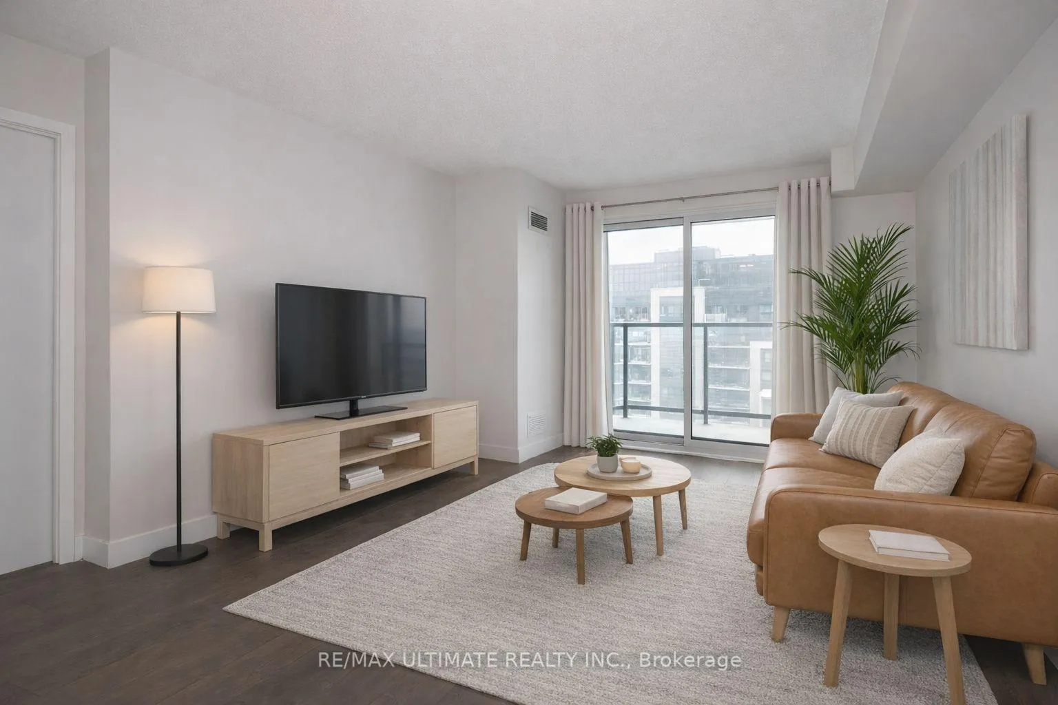 Front of Unit 2308, 1410 Dupont Street
