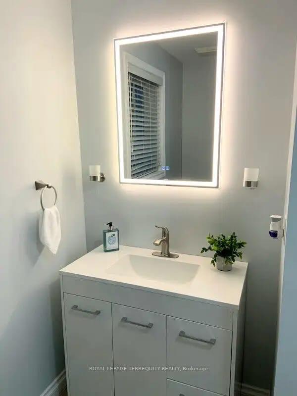Photo 5 of 27 Watson Drive, Barrie, East Bayfield — HOMEH