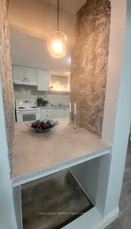 Photo 6 of 27 Watson Drive, Barrie, East Bayfield — HOMEH