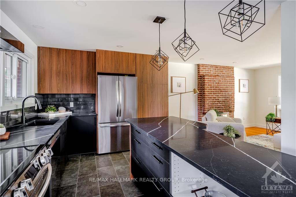 Photo 15 of 9 Kingsford Crescent, Ottawa, Kanata - Beaverbrook — HOMEH
