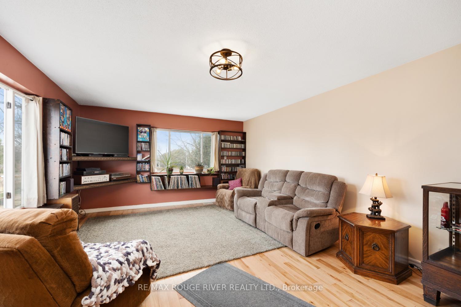 Photo 6 of 7 Woods Avenue, Kawartha Lakes, Omemee — HOMEH