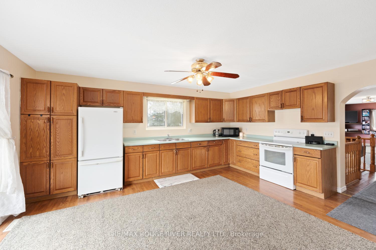 Photo 10 of 7 Woods Avenue, Kawartha Lakes, Omemee — HOMEH