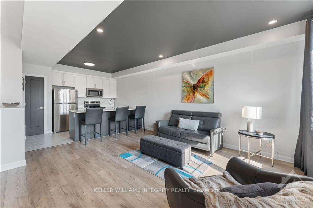 Photo 5 of 163 Attwell, Ottawa, Kanata - Morgan's Grant/South March — HOMEH