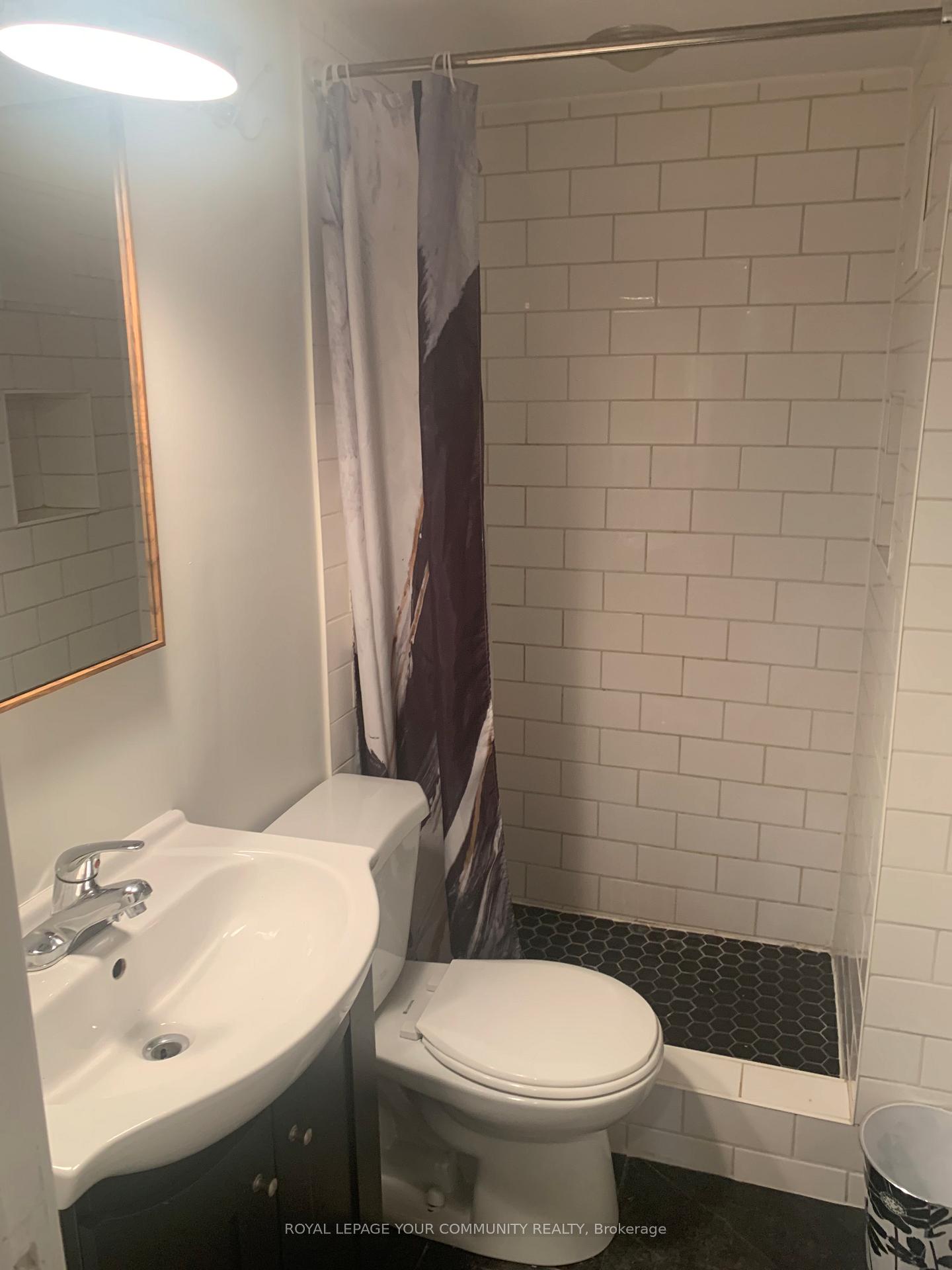 Photo 7 of Unit Basement, 15 Holman Crescent, Aurora, Aurora Highlands — HOMEH