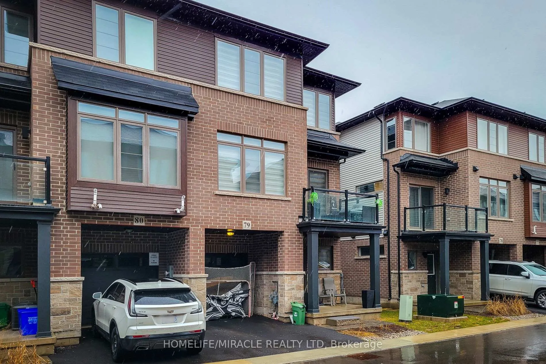 Photo 3 of 575 Woodward Avenue, Hamilton, Parkview — HOMEH