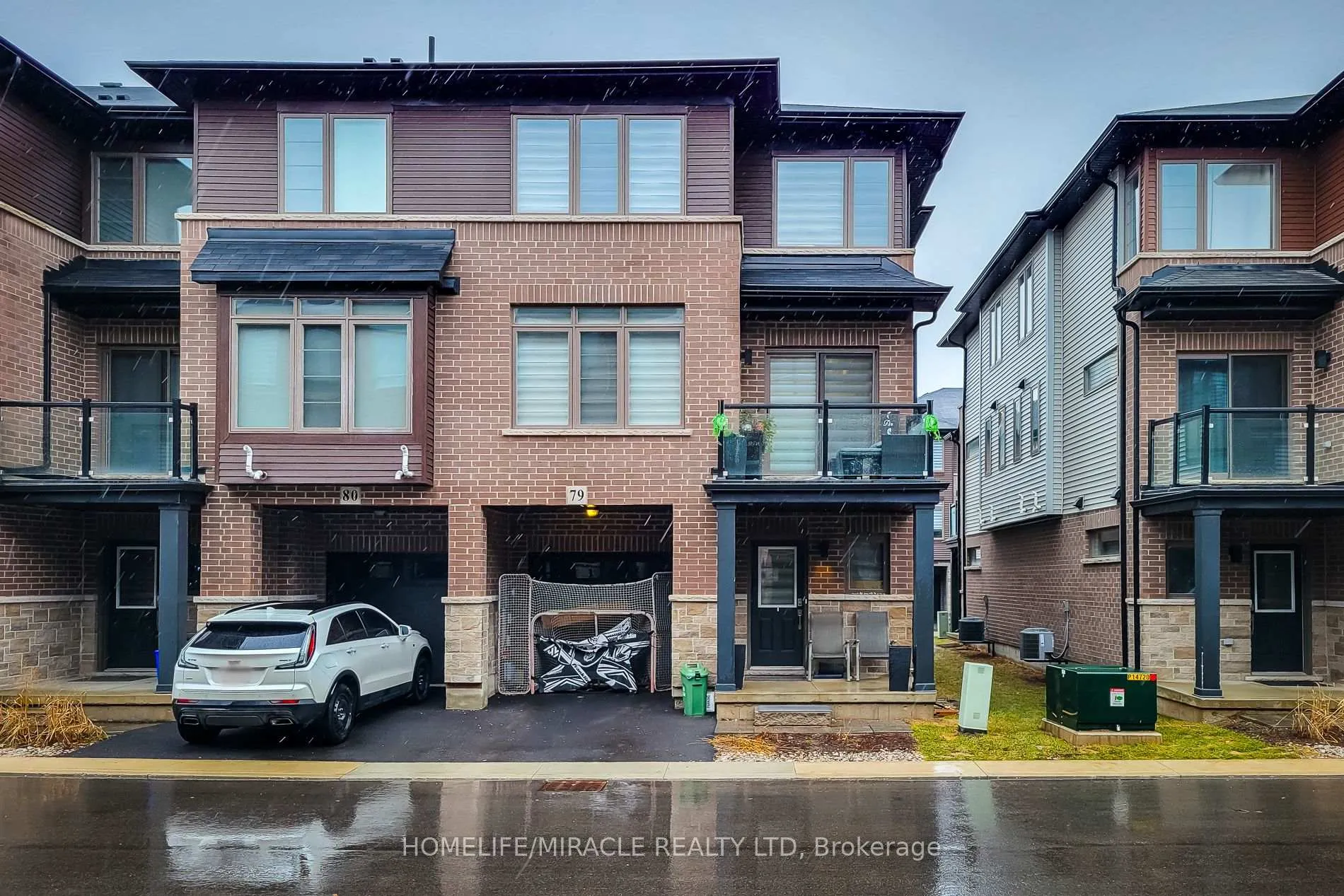 Photo 4 of 575 Woodward Avenue, Hamilton, Parkview — HOMEH