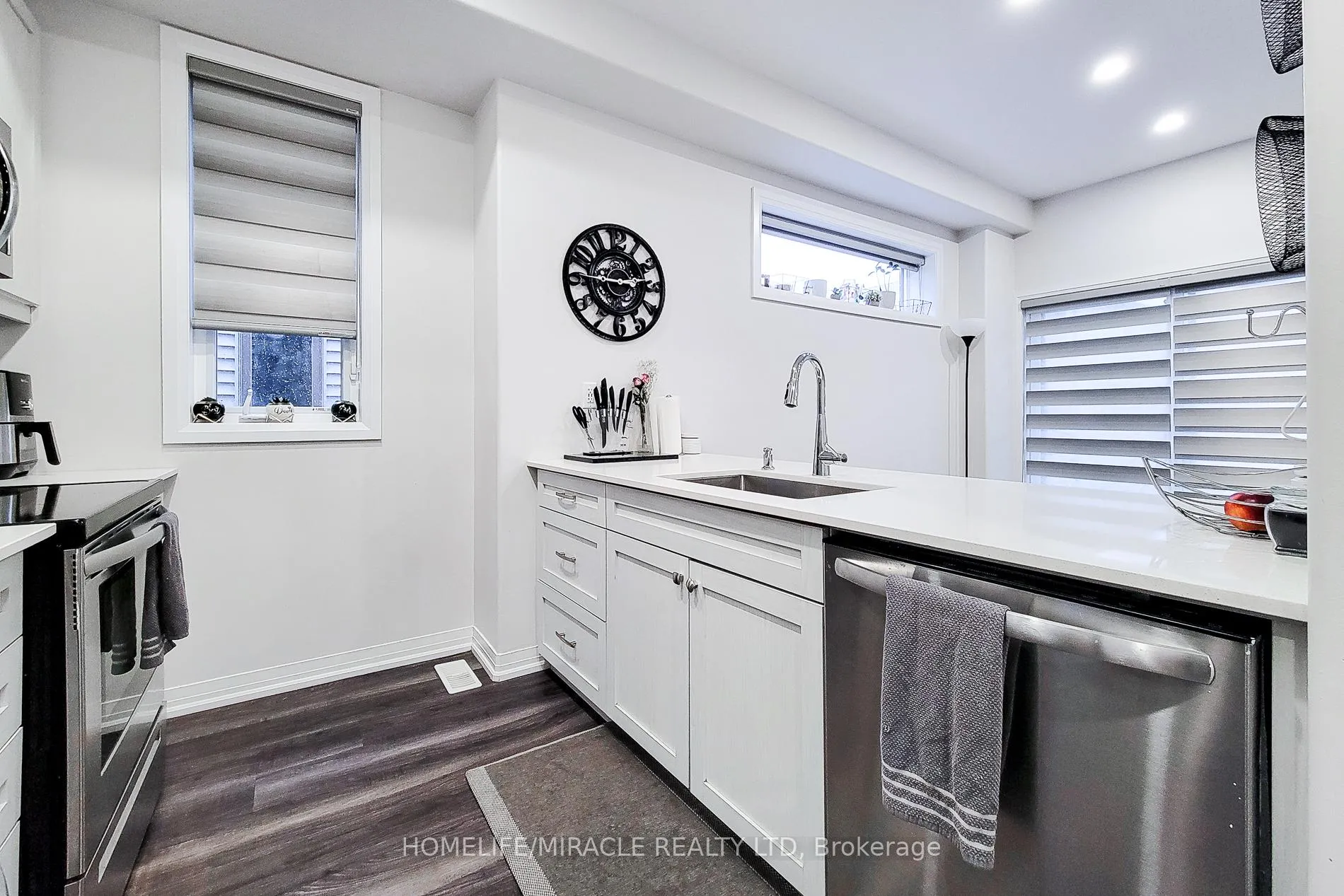 Photo 13 of 575 Woodward Avenue, Hamilton, Parkview — HOMEH