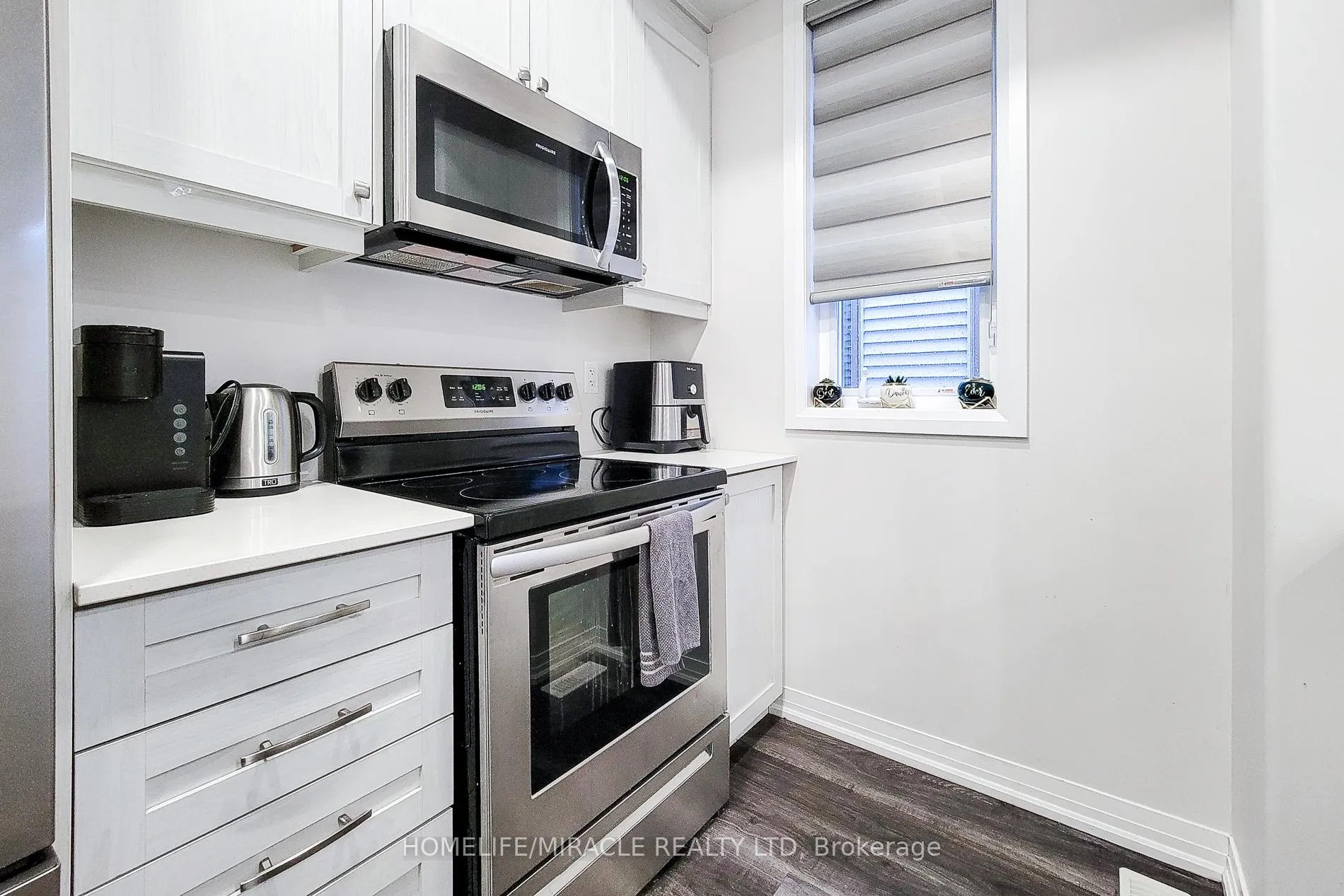 Photo 14 of 575 Woodward Avenue, Hamilton, Parkview — HOMEH