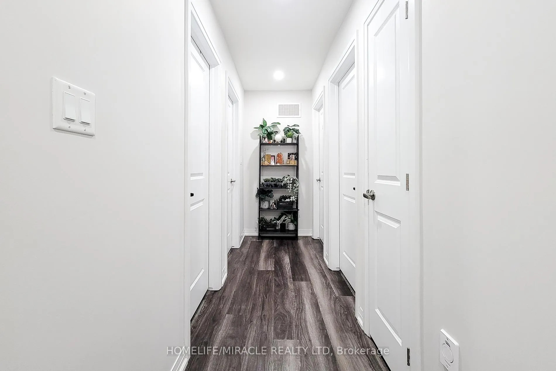 Photo 17 of 575 Woodward Avenue, Hamilton, Parkview — HOMEH