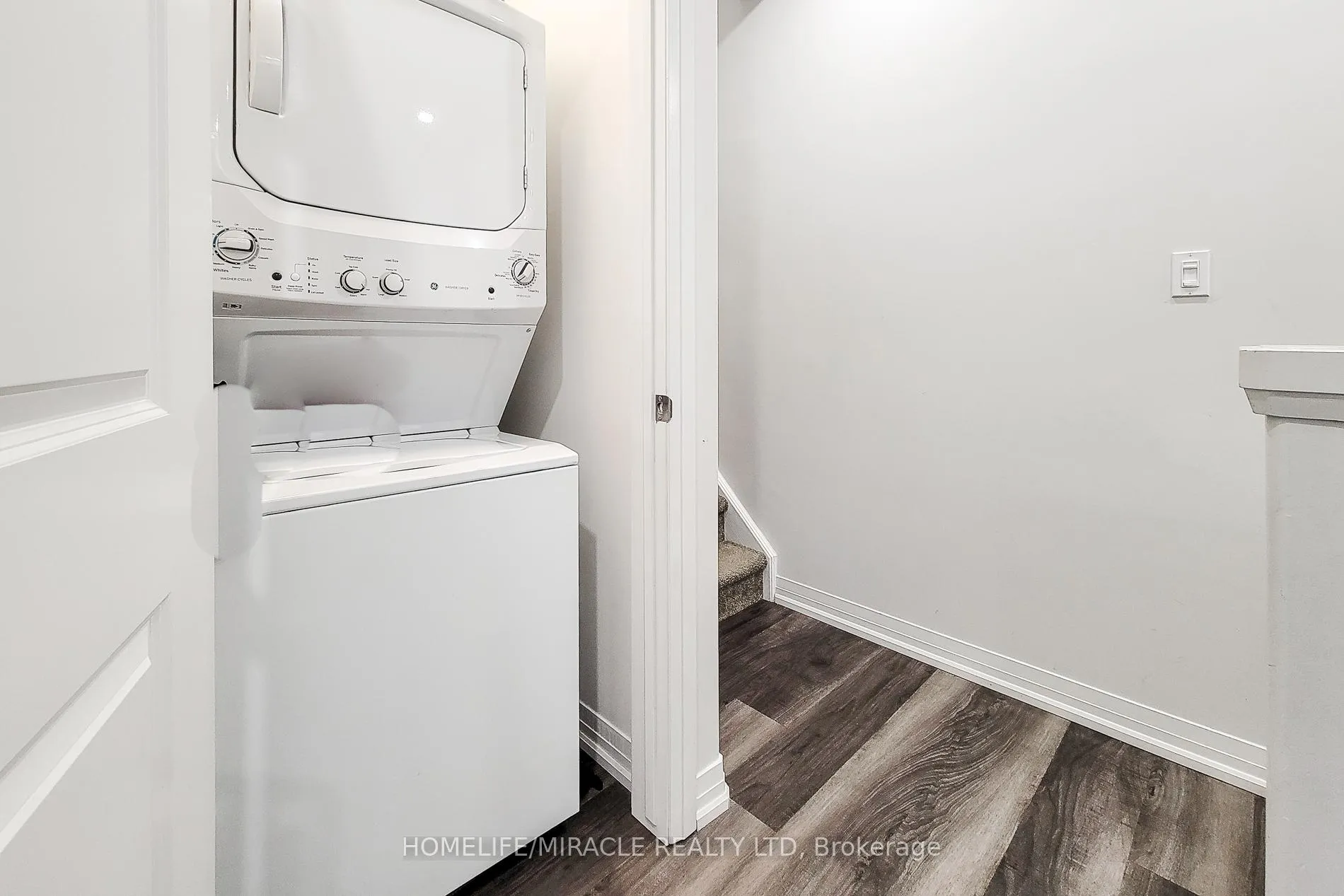 Photo 27 of 575 Woodward Avenue, Hamilton, Parkview — HOMEH