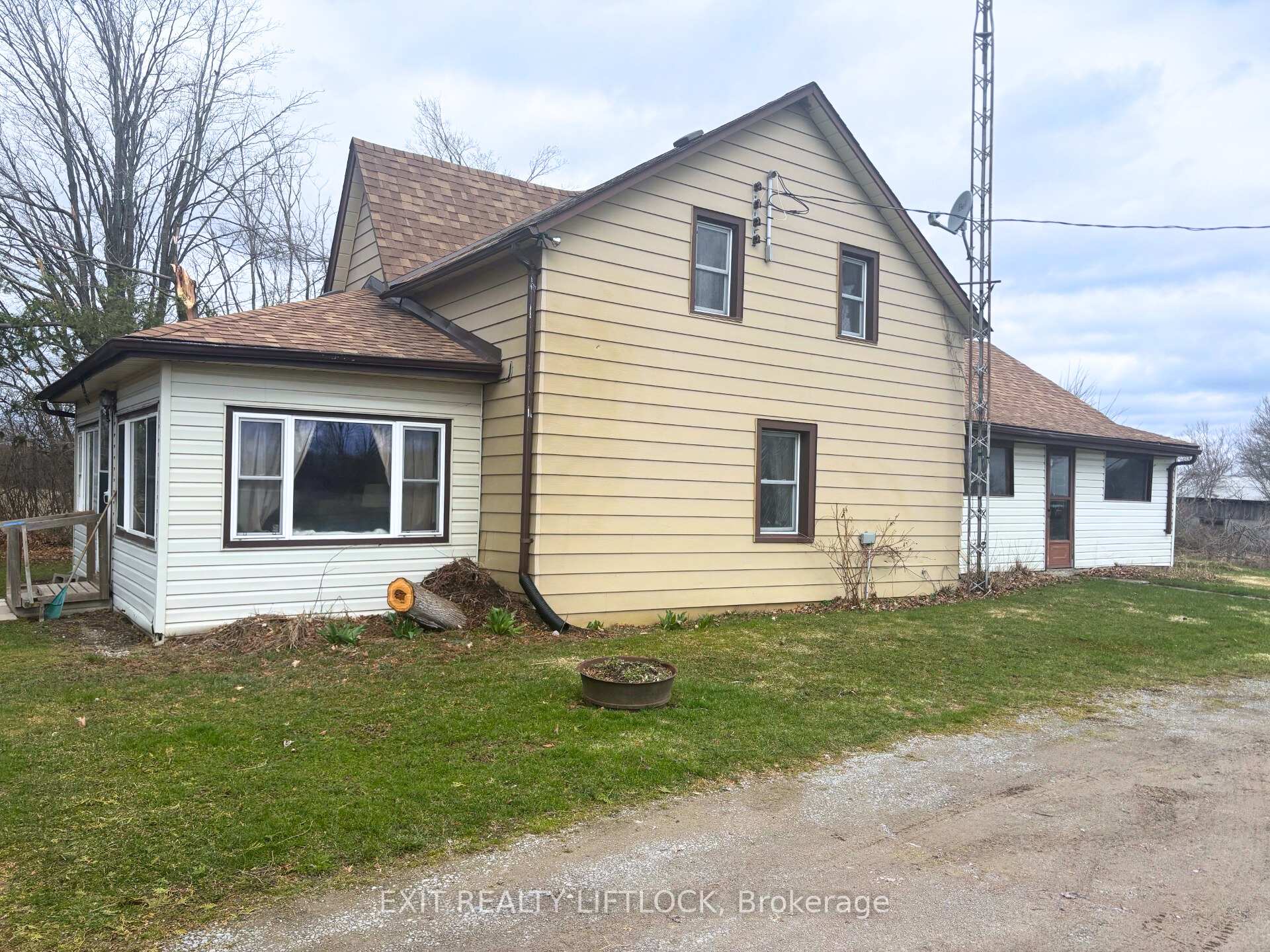 Photo 2 of 751 Cottingham Road, Kawartha Lakes, Emily — HOMEH